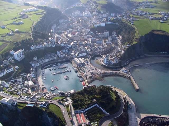 El Cambaral Del Puerto Apartment Luarca Exterior foto